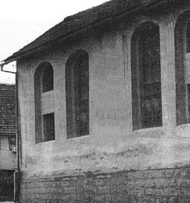  Altes Foto mit einer Teilansicht der Synagoge - das Blid wird mit Klick vergrößert 